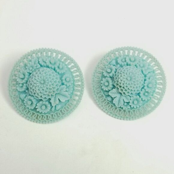 Vintage Large Blue Round Clip On Earrings, Floral Filigree Design, Plastic - Picture 6 of 6